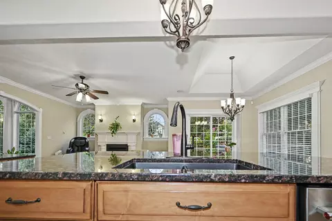 Kitchen - 18 Stonebrook Ct, Bloomington, IL 61704 photo 9 of 13