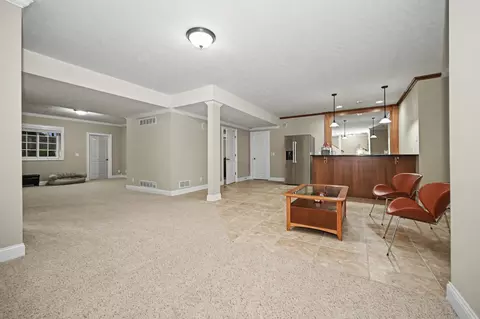 Living - 18 Stonebrook Ct, Bloomington, IL 61704 photo 11 of 14