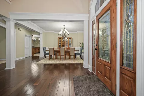 Entry Way - 18 Stonebrook Ct, Bloomington, IL 61704 photo 12 of 14