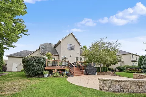Exterior - 18 Stonebrook Ct, Bloomington, IL 61704 photo 12 of 30