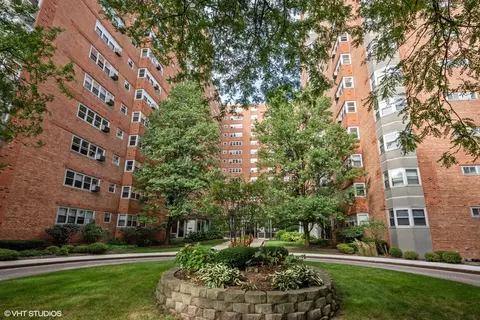 4970 N Marine Dr #827, Chicago, IL 60640