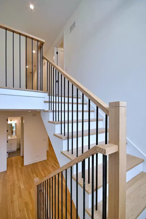 Entry Way - 310 N Nottingham Ave, Glenview, IL 60025 photo 4 of 5