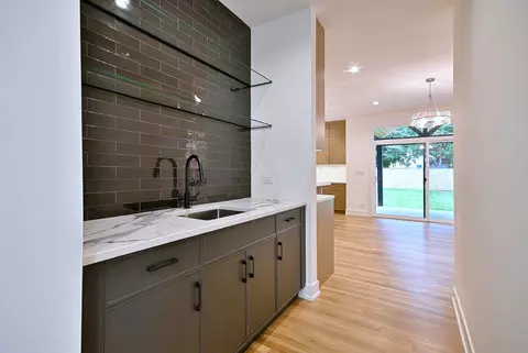 Kitchen - 310 N Nottingham Ave, Glenview, IL 60025 photo 1 of 13