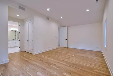 Bedroom - 310 N Nottingham Ave, Glenview, IL 60025 photo 6 of 10