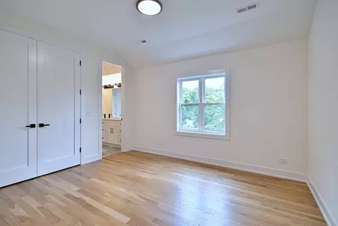 Bedroom - 310 N Nottingham Ave, Glenview, IL 60025 photo 4 of 10