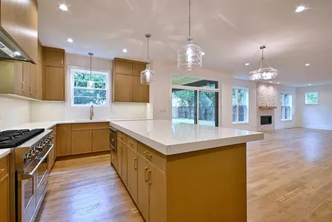 Kitchen - 310 N Nottingham Ave, Glenview, IL 60025 photo 10 of 13