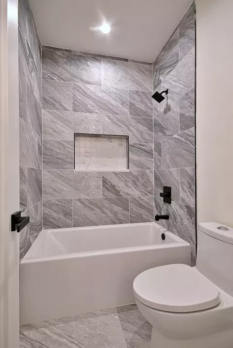 Bath - 310 N Nottingham Ave, Glenview, IL 60025 photo 6 of 15