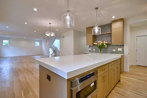 Kitchen - 310 N Nottingham Ave, Glenview, IL 60025 photo 8 of 13