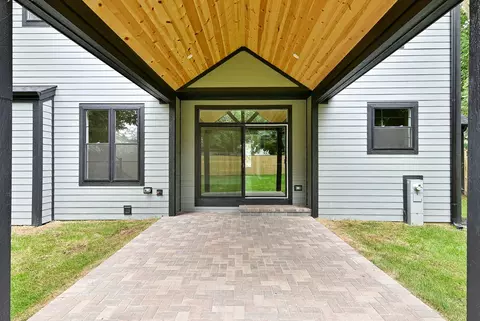 Exterior - 310 N Nottingham Ave, Glenview, IL 60025 photo 2 of 3
