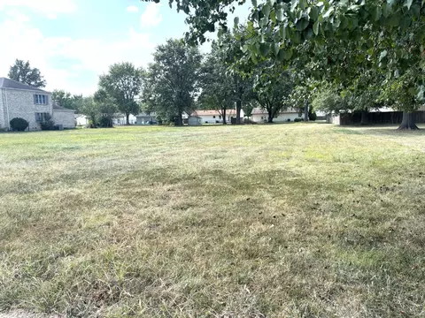 516 Sable Dr, Centralia, IL 62801 photo 2