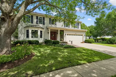 798 Wexford Ct, Grayslake, IL 60030