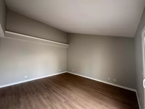 Living - 4806 Turnberry Dr, Hoffman Estates, IL 60010 photo 6 of 7