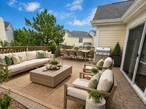 Exterior - 4806 Turnberry Dr, Hoffman Estates, IL 60010 photo 2 of 2