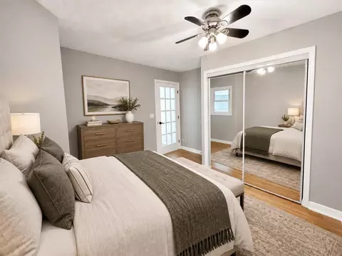 Bedroom - 4806 Turnberry Dr, Hoffman Estates, IL 60010 photo 2 of 5