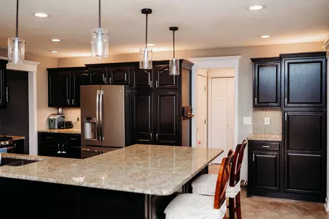 Kitchen - 917 Eddy Rd, Bloomington, IL 61704 photo 2 of 4