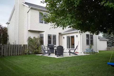 Exterior - 917 Eddy Rd, Bloomington, IL 61704 photo 3 of 7