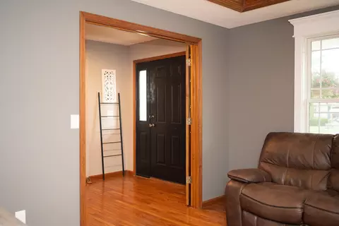 Entry Way - 917 Eddy Rd, Bloomington, IL 61704 photo 2 of 3