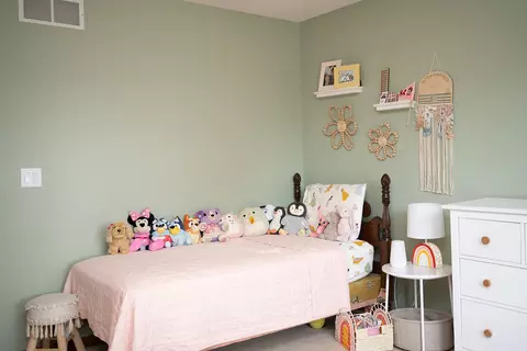 Bedroom - 917 Eddy Rd, Bloomington, IL 61704 photo 1 of 11