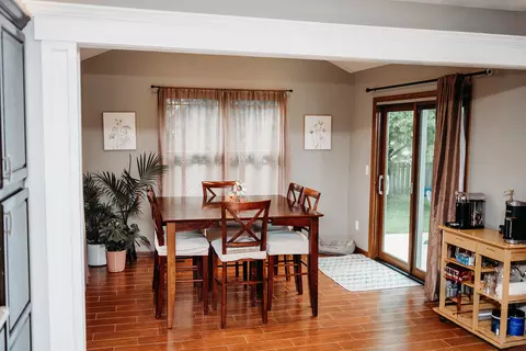 Dining - 917 Eddy Rd, Bloomington, IL 61704 photo 1 of 2