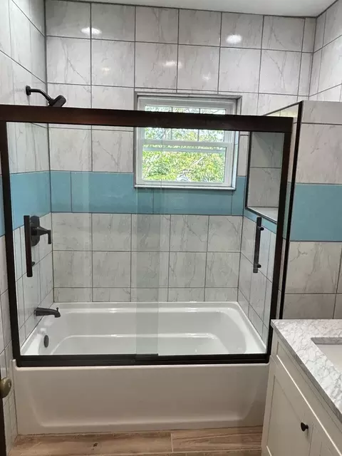 Bath - 200 E Dakota St, Spring Valley, IL 61362 photo 1 of 2