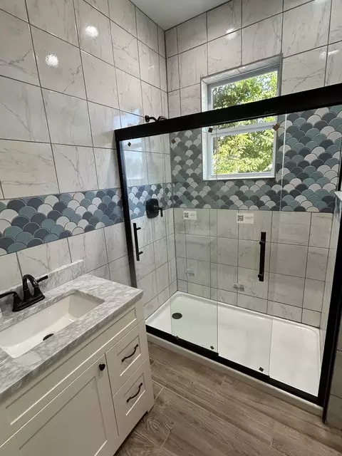 Bath - 200 E Dakota St, Spring Valley, IL 61362 photo 2 of 2