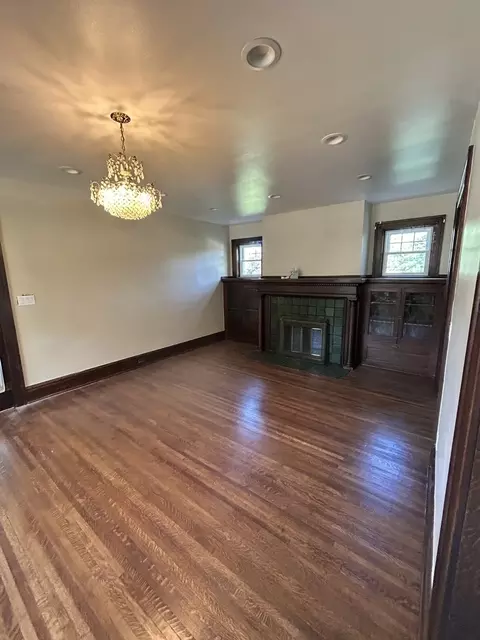 Living - 200 E Dakota St, Spring Valley, IL 61362 photo 2 of 3