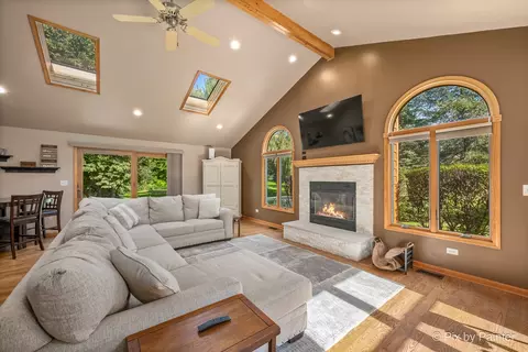 Other - 2116 N Pebble Dr, Mchenry, IL 60051 photo 2 of 9