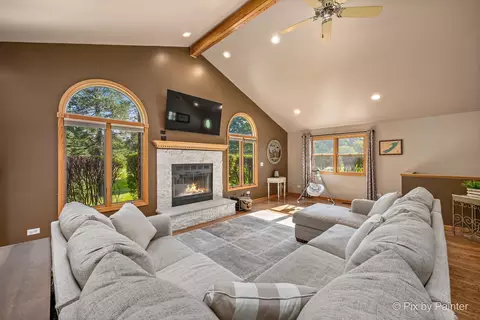 Other - 2116 N Pebble Dr, Mchenry, IL 60051 photo 3 of 9