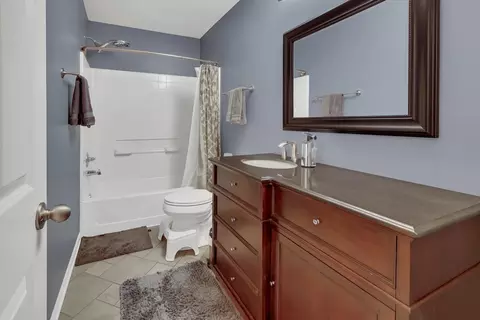 Bath - 16332 Spring Creek Ln, Plainfield, IL 60586 photo 4 of 5
