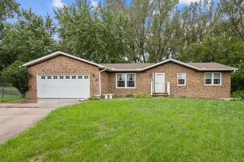 3312 90th Ave Ct W, Rock Island, IL 61201