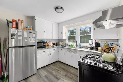 Kitchen - 16962 Page Ave, Hazel Crest, IL 60429 photo 1 of 3