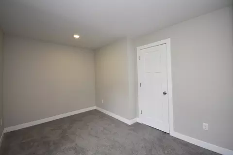 Bedroom - 406 E Willow St, Normal, IL 61761 photo 4 of 11