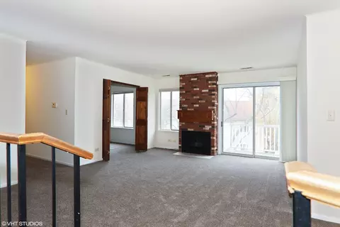 Living - 337 Springlake Ln #D, Aurora, IL 60504 photo 2 of 2