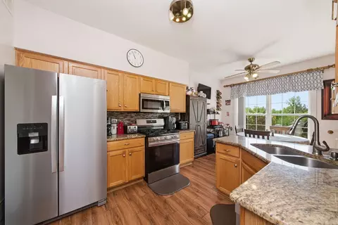Kitchen - 4160 Oak Tree Ln, Plainfield, IL 60586 photo 1 of 3