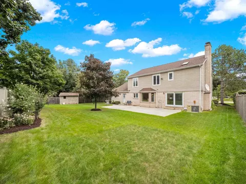 Exterior - 2334 Phillips Dr, Glenview, IL 60026 photo 3 of 5