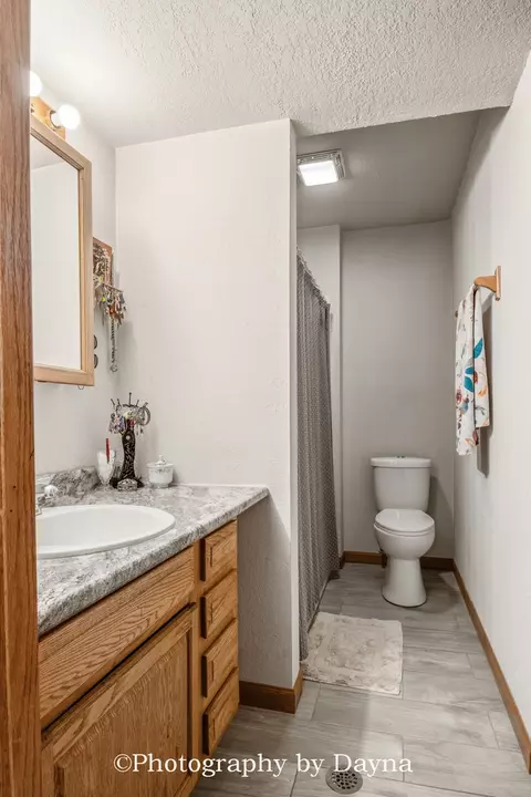 Bath - 6340 E River Ct, Kankakee, IL 60901 photo 3 of 5
