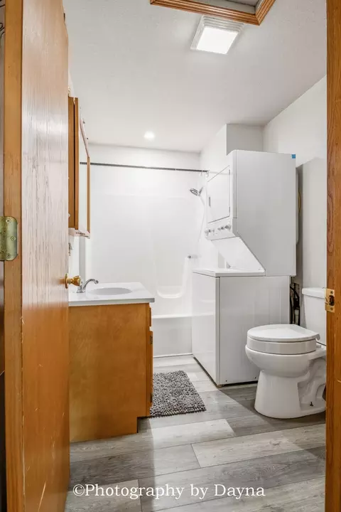 Bath - 6340 E River Ct, Kankakee, IL 60901 photo 1 of 5