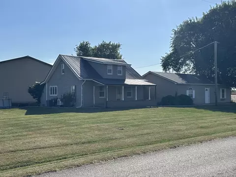 Exterior - 11014 E 1500 North Rd, Fairmount, IL 61841 photo 2 of 20