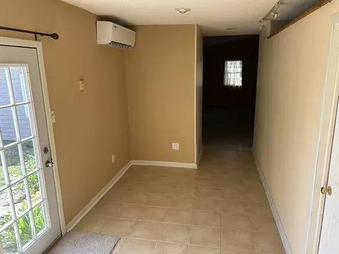 Entry Way - 11014 E 1500 North Rd, Fairmount, IL 61841 photo 2 of 10