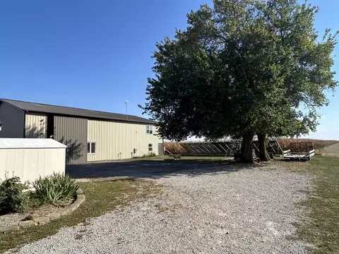 Exterior - 11014 E 1500 North Rd, Fairmount, IL 61841 photo 8 of 20