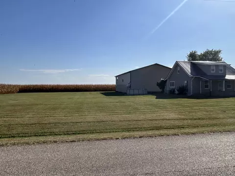 Exterior - 11014 E 1500 North Rd, Fairmount, IL 61841 photo 6 of 20