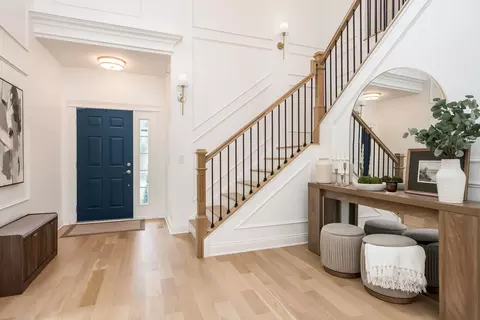 Entry Way - 6061 Delaney Dr #1, Hoffman Estates, IL 60192 photo 2 of 6