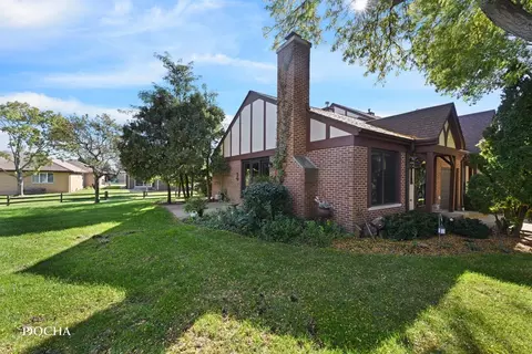 2861 Denton Ct, Westchester, IL 60154