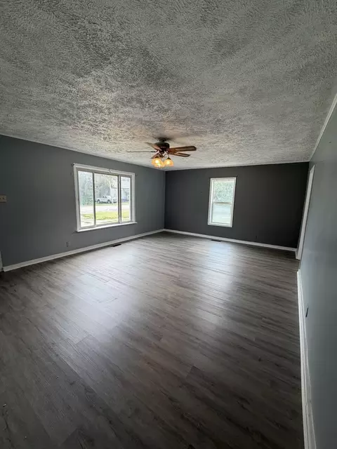 Living - 110 W Webb St, Carmi, IL 62821 photo 3 of 3