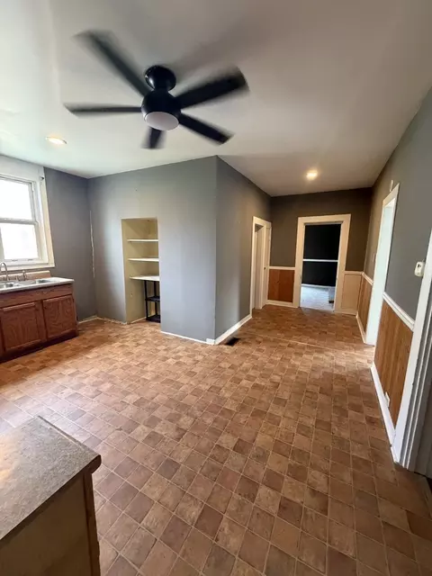 Entry Way - 110 W Webb St, Carmi, IL 62821 photo 1 of 2