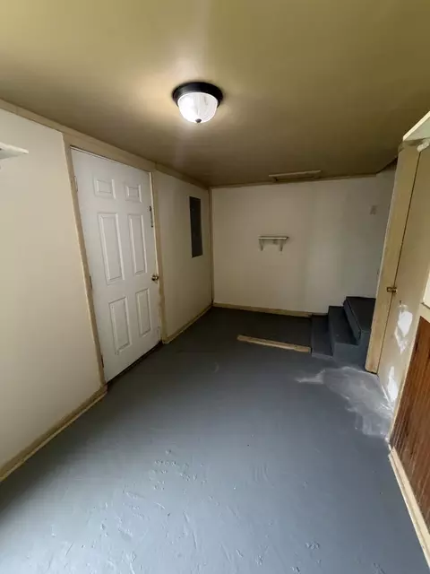 Entry Way - 110 W Webb St, Carmi, IL 62821 photo 2 of 2