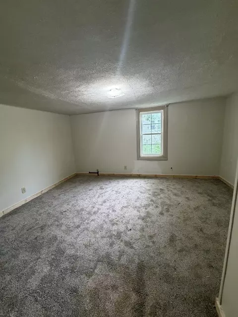 Bedroom - 110 W Webb St, Carmi, IL 62821 photo 3 of 4
