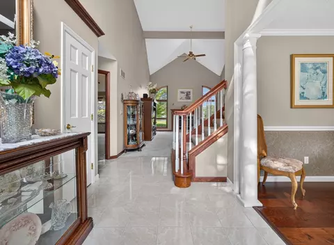 Entry Way - Undisclosed, Bloomington, IL 61704 photo 1 of 6