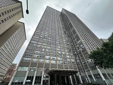 655 W Irving Park Rd #1007, Chicago, IL 60613