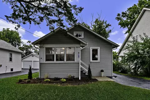 143 E Division St, Villa Park, IL 60181